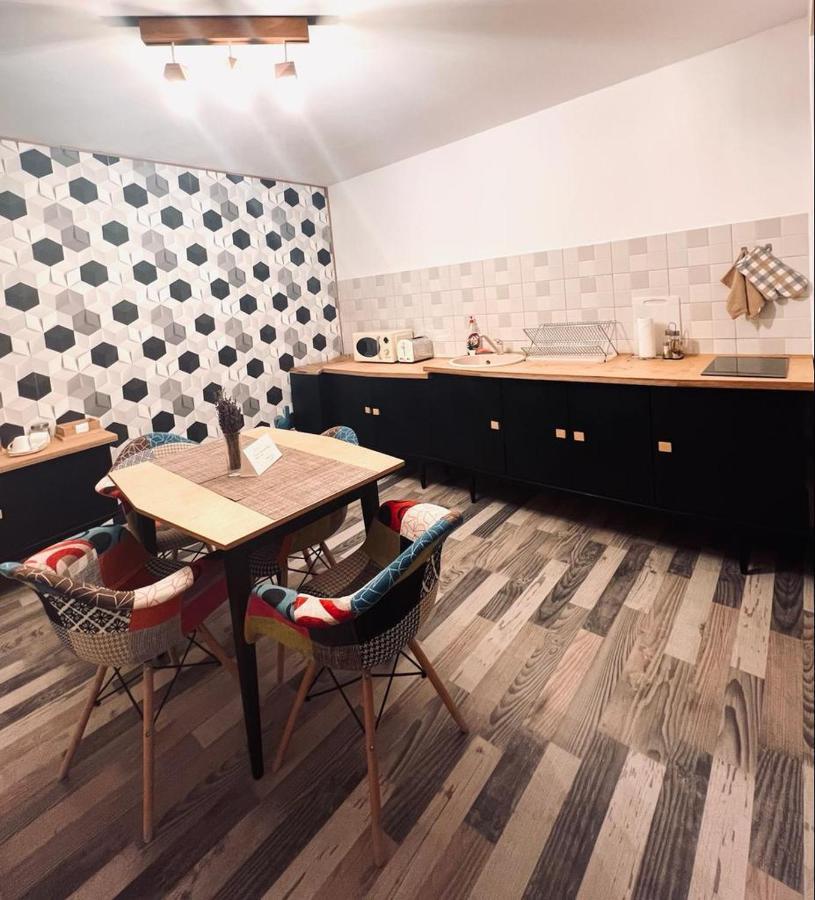Apartament Aretta Brașov Exterior foto