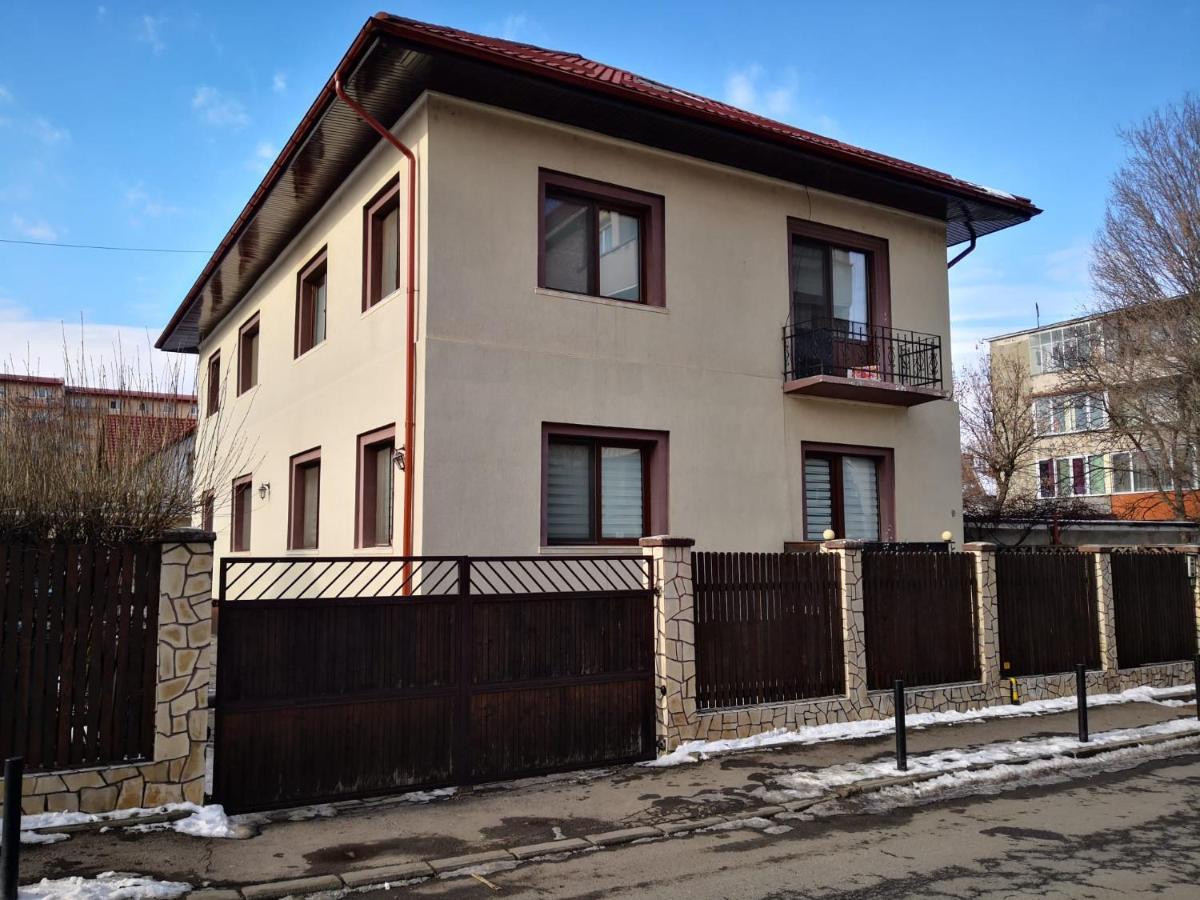 Apartament Aretta Brașov Exterior foto
